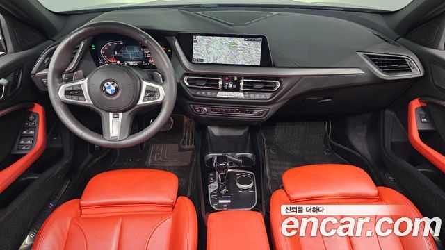 BMW 1-Series 2022 — photo 10