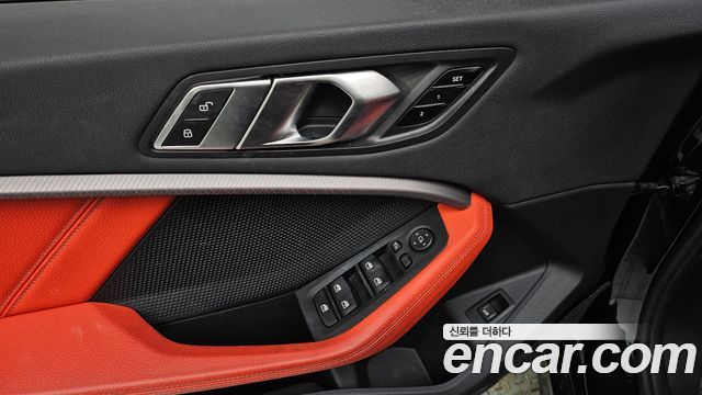 BMW 1-Series 2022 — photo 22