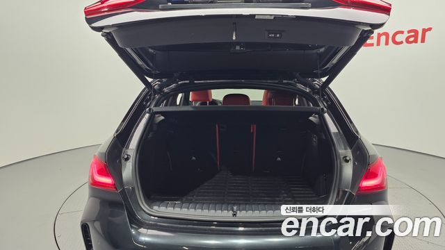 BMW 1-Series 2022 — photo 26
