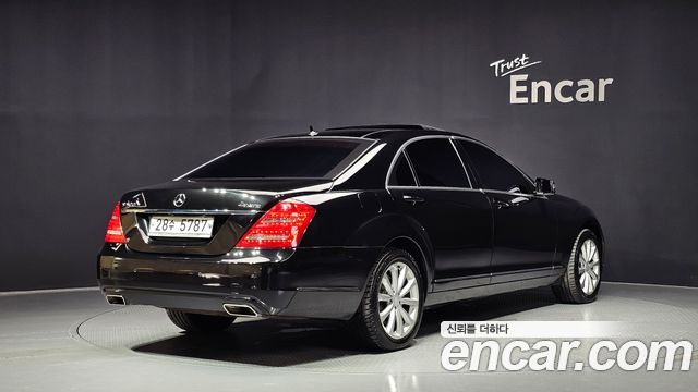 Mercedes-Benz S-Class 2010 — photo 2