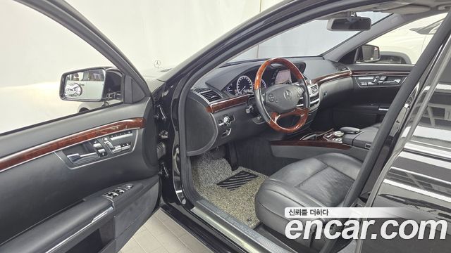 Mercedes-Benz S-Class 2010 — photo 10