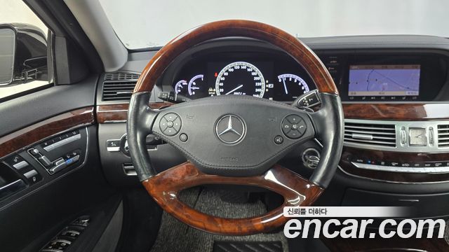 Mercedes-Benz S-Class 2010 — photo 12