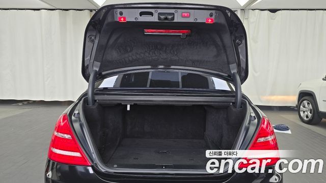 Mercedes-Benz S-Class 2010 — photo 20