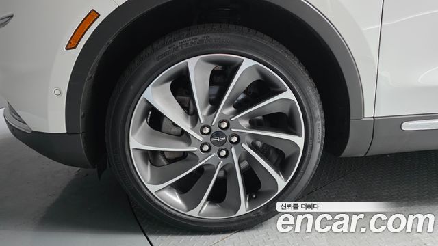 Lincoln Nautilus 2022 — photo 5