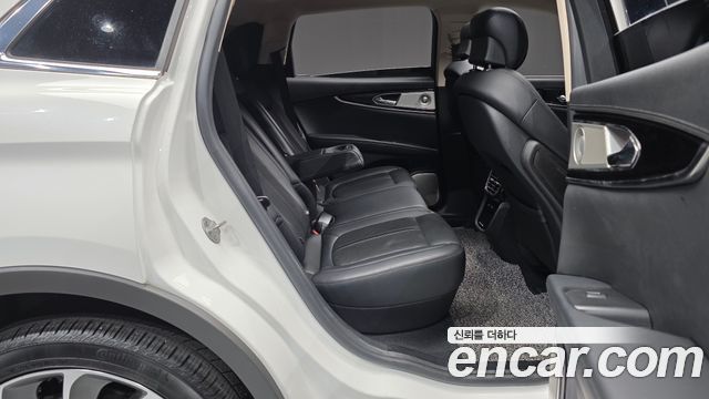 Lincoln Nautilus 2022 — photo 17