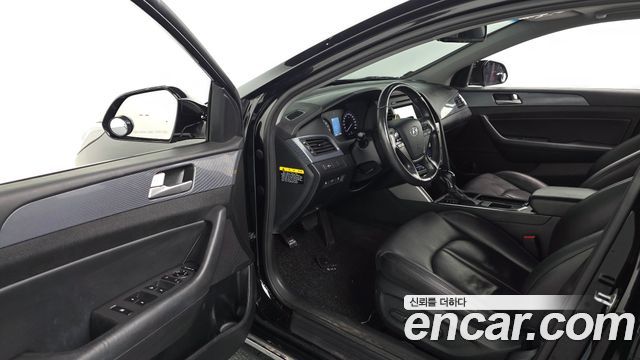 Hyundai Sonata 2015 — photo 13