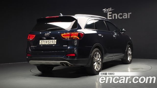 Kia Sorento 2019 — photo 2