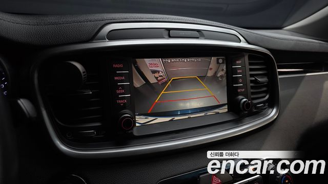 Kia Sorento 2019 — photo 21
