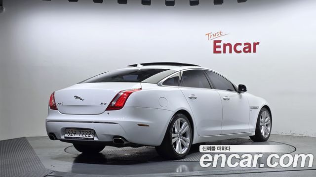 Jaguar XJ 2013 — photo 2
