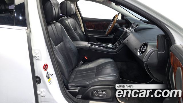 Jaguar XJ 2013 — photo 11