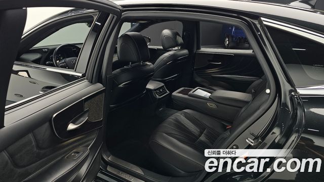 Lexus LS 2021 — photo 12