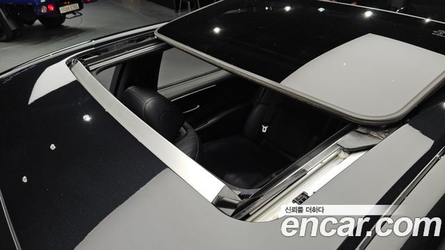 Lexus LS 2021 — photo 19
