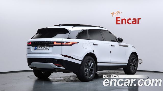 Land Rover Range Rover Velar 2025 — photo 2