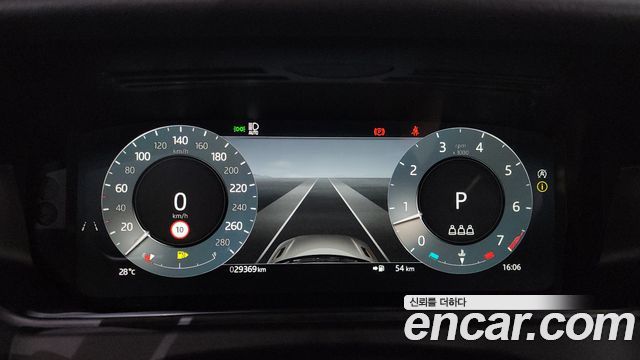 Land Rover Range Rover Velar 2025 — photo 11