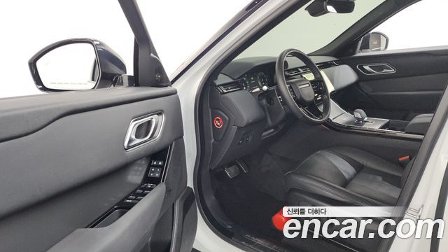 Land Rover Range Rover Velar 2025 — photo 13