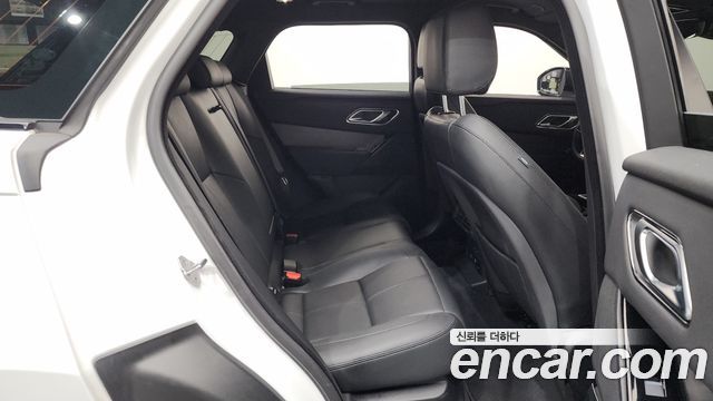 Land Rover Range Rover Velar 2025 — photo 17