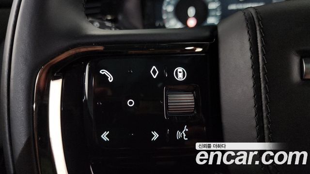 Land Rover Range Rover Velar 2025 — photo 24