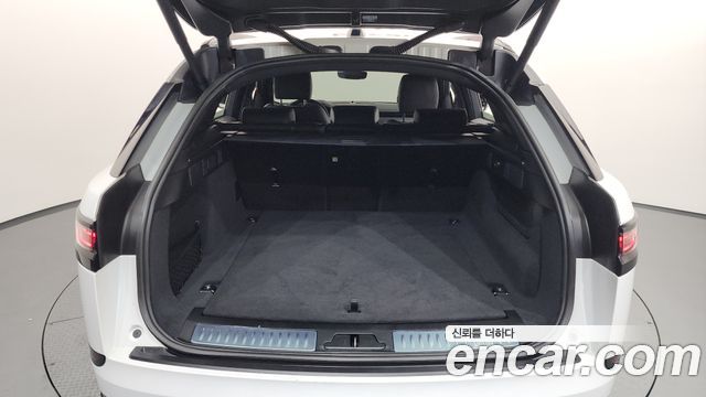 Land Rover Range Rover Velar 2025 — photo 26