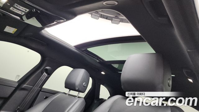 Land Rover Range Rover Velar 2025 — photo 34