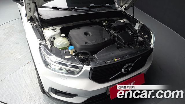 Volvo XC40 2019 — photo 6
