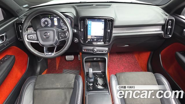 Volvo XC40 2019 — photo 10