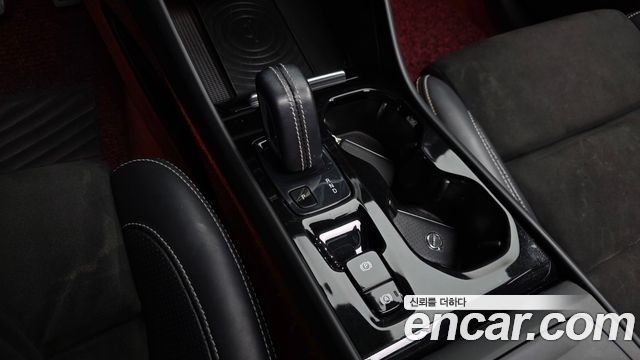 Volvo XC40 2019 — photo 12