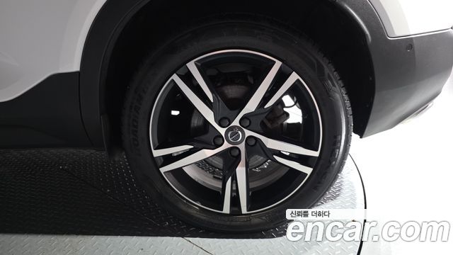 Volvo XC40 2019 — photo 7