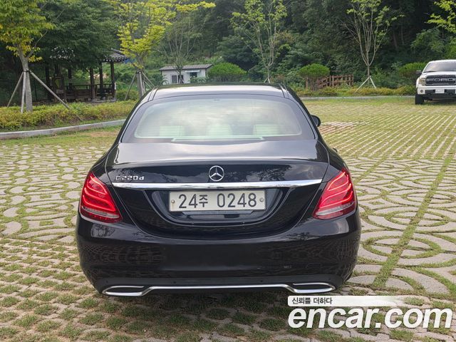 Mercedes-Benz C-Class 2016 — photo 3