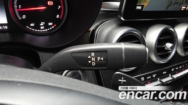 Mercedes-Benz GLC-Class 2019 — photo 12
