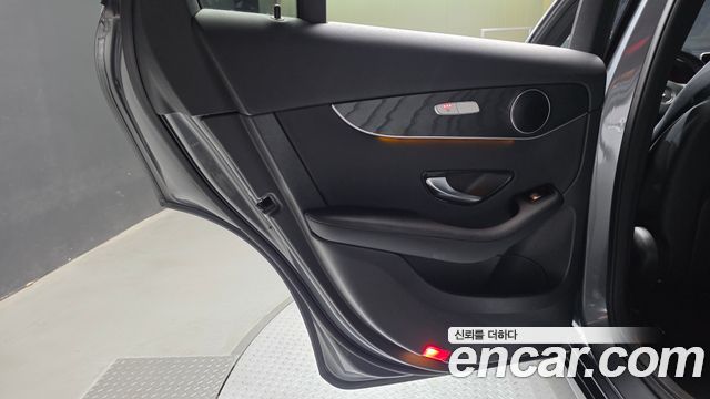 Mercedes-Benz GLC-Class 2019 — photo 15