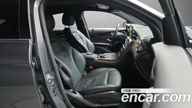 Mercedes-Benz GLC-Class 2019 — photo 16