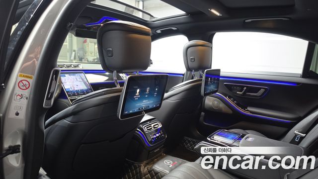 Mercedes-Benz S-Class 2022 — photo 18
