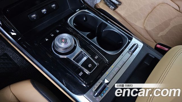 Kia Canival 2021 — photo 12