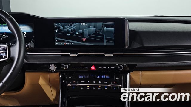 Kia Canival 2021 — photo 19