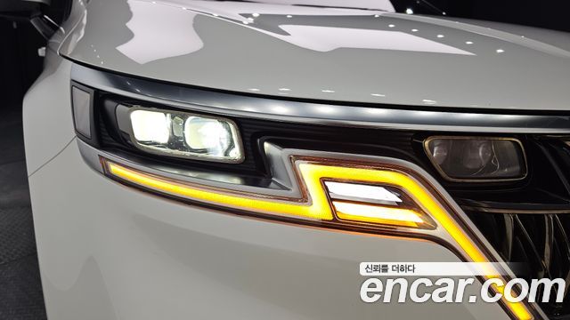 Kia Canival 2021 — photo 8