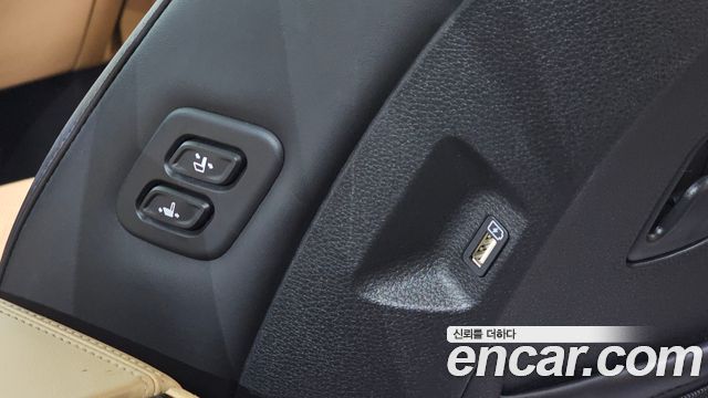 Kia Canival 2021 — photo 30