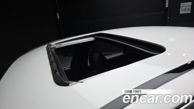 Mercedes-Benz E-Class 2023 — photo 26
