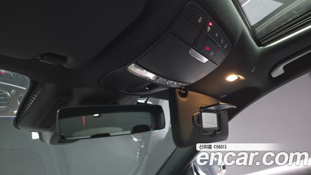 Mercedes-Benz E-Class 2023 — photo 31