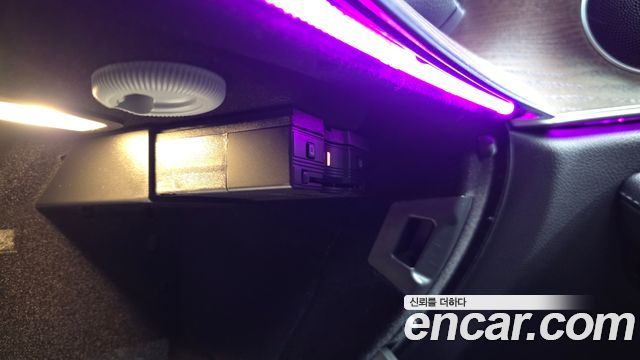 Mercedes-Benz E-Class 2023 — photo 36