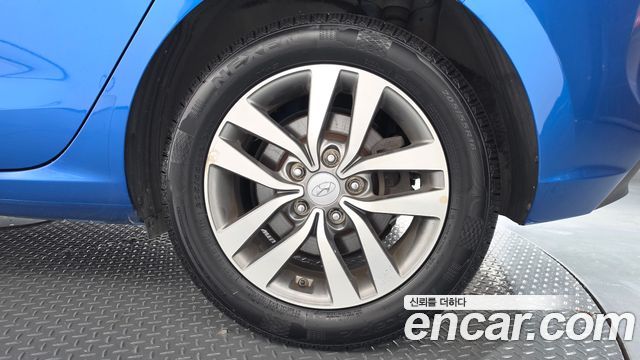 Hyundai i30 2017 — photo 7