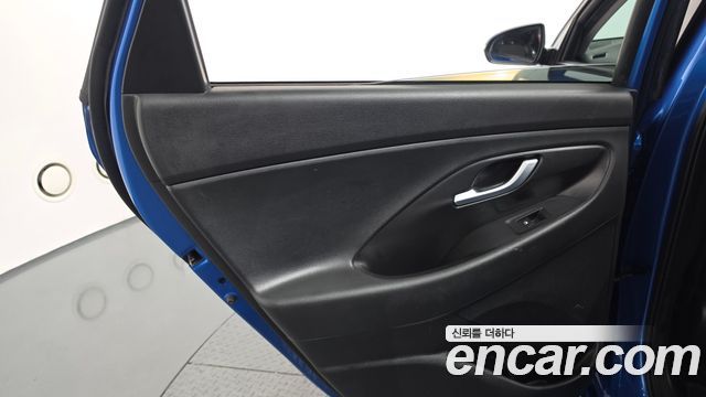 Hyundai i30 2017 — photo 15