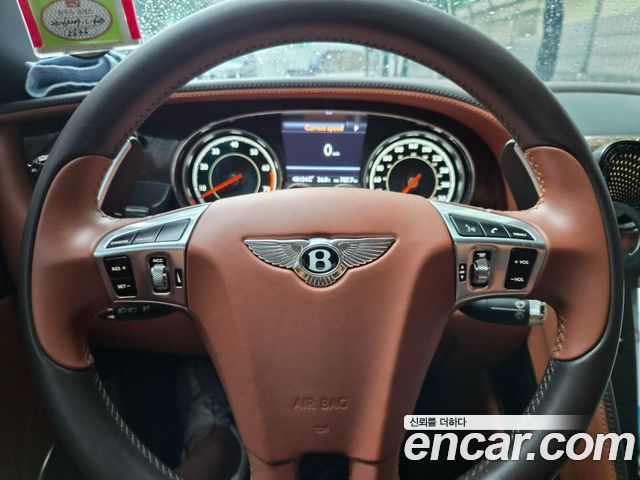 Bentley Continental 2016 — photo 8