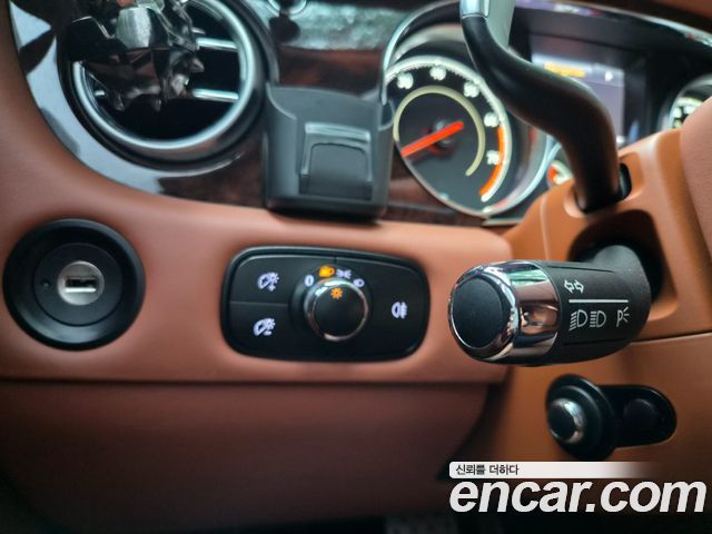 Bentley Continental 2016 — photo 11