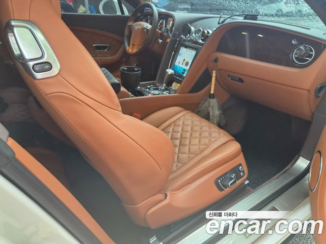 Bentley Continental 2016 — photo 16