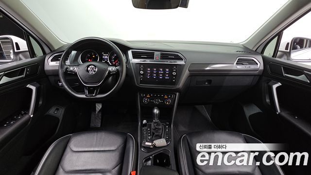 Volkswagen Tiguan 2018 — photo 10