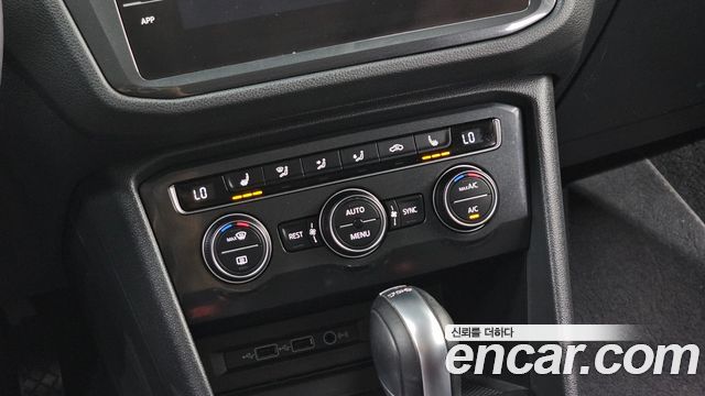 Volkswagen Tiguan 2018 — photo 30