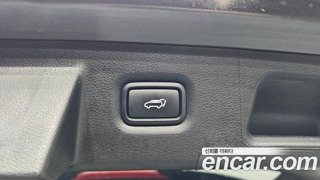 Hyundai Santafe 2022 — photo 26