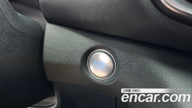 Hyundai Santafe 2022 — photo 32