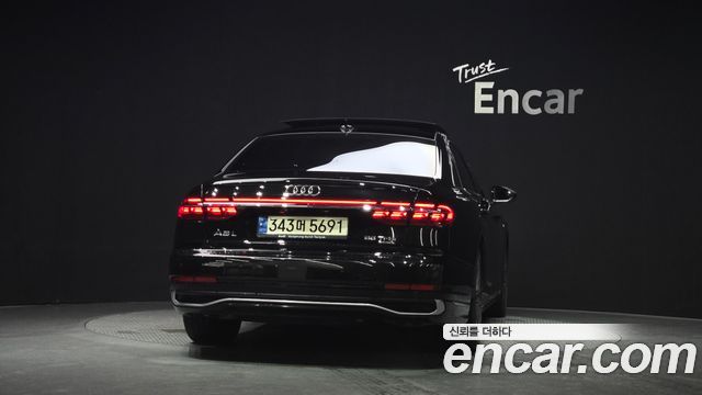 Audi A8 2023 — photo 4