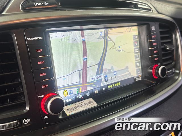 Kia Sorento 2016 — photo 14